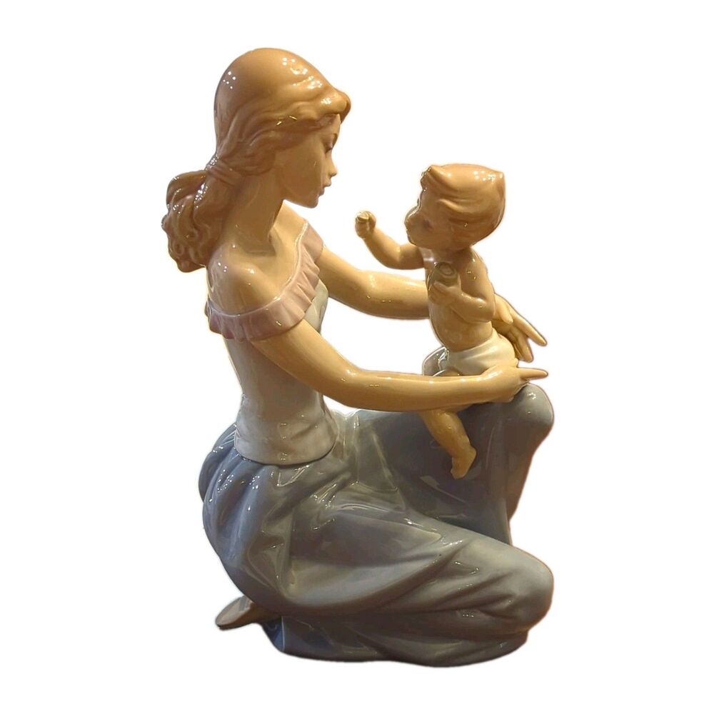 One for You, One for Me Mother Figurine by Lladró (Sculpture #01006705)